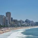 1 Quarto C Vista Livre E Banheiro Privativo E Perto Das Praias Ipanema Leblon Arpoador Copacabana E Do Cristo Redentor Do Bondinho Pao Acucar Etc Chegando Mais Cedo Que O Check-In Do Meio-Dia, Deixe Suas Malas, Idem No Check-Out Das 10H Manha