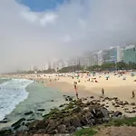 1 Quarto C Vista Livre E Banheiro Privativo E Perto Das Praias Ipanema Leblon Arpoador Copacabana E Do Cristo Redentor Do Bondinho Pao Acucar Etc Chegando Mais Cedo Que O Check-In Do Meio-Dia, Deixe Suas Malas, Idem No Check-Out Das 10H Manha